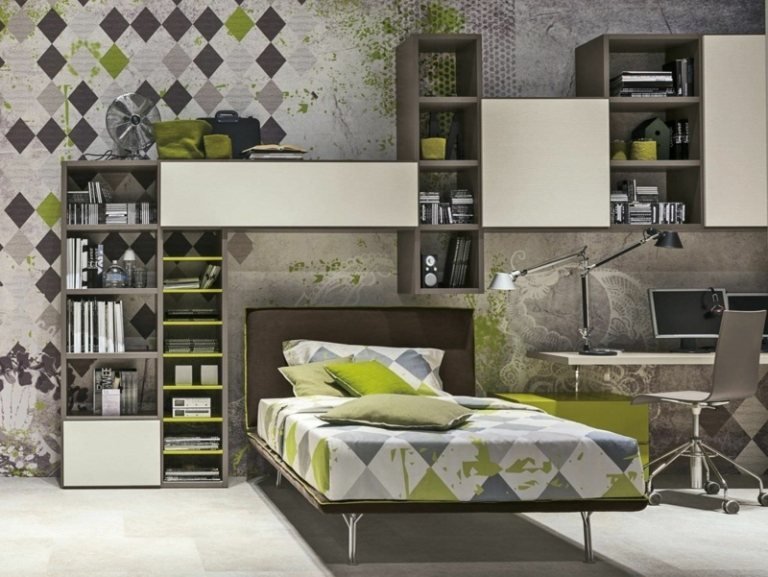 Moderná detská postieľka v hnedej farbe v kombinácii so sivozeleným prevedením steny unisex detské postele sivozelená moderná kockovaná stenová jednotka