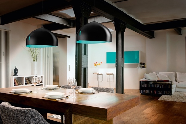 Závesné svetlá Fabbian čierny povrch, vo vnútri tyrkysové