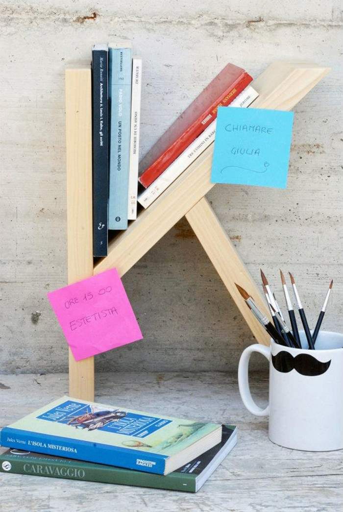 3D drevená polica na písmeno K-ponuka na knihy-Giulia Bortolotti a Lucio Leone Design Polica na knihy-3D-písmená-z-dreva-k-Giulia-Bortolotti-Lucio-Leone-design