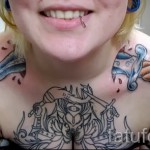 3D -Tattoo auf seinem Hals - ein Beispiel für die fertige Tattoo Fotos von 02032016 1