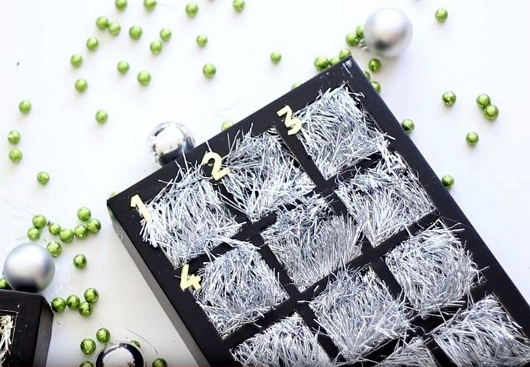 Naplňte adventné kalendáre pre ženy kozmetickými výrobkami adventný kalendár-urob si sám-ženy-kozmetické výrobky-strieborná-čierna