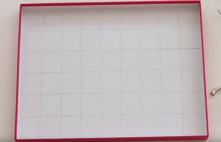 Rozdeľte viečko ceruzkou adventný kalendár-urob si sám-priateľ-rozdeľ-veko z kartónu