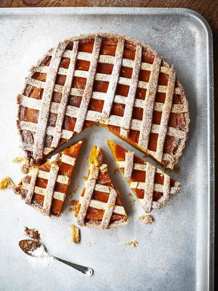 tekvicový koláč-jamie-oliver-mriežkový-práškový cukor