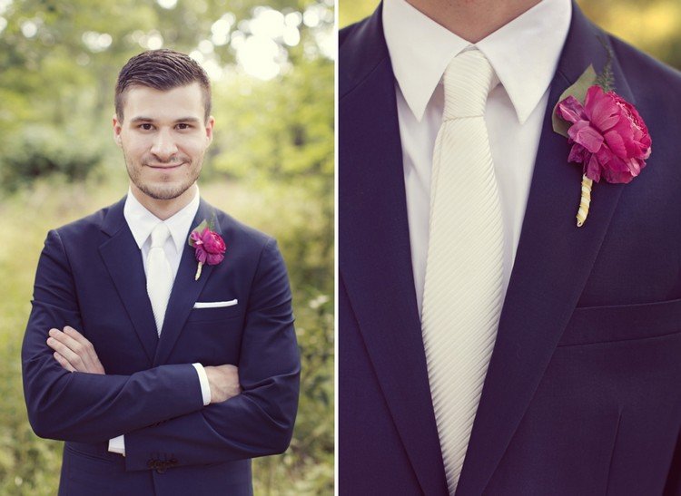 Vlasy narovnané nabok a zafixované gélom ženích-účes-nápady-klasika-krátky zostrih-gél-nabok-hladký