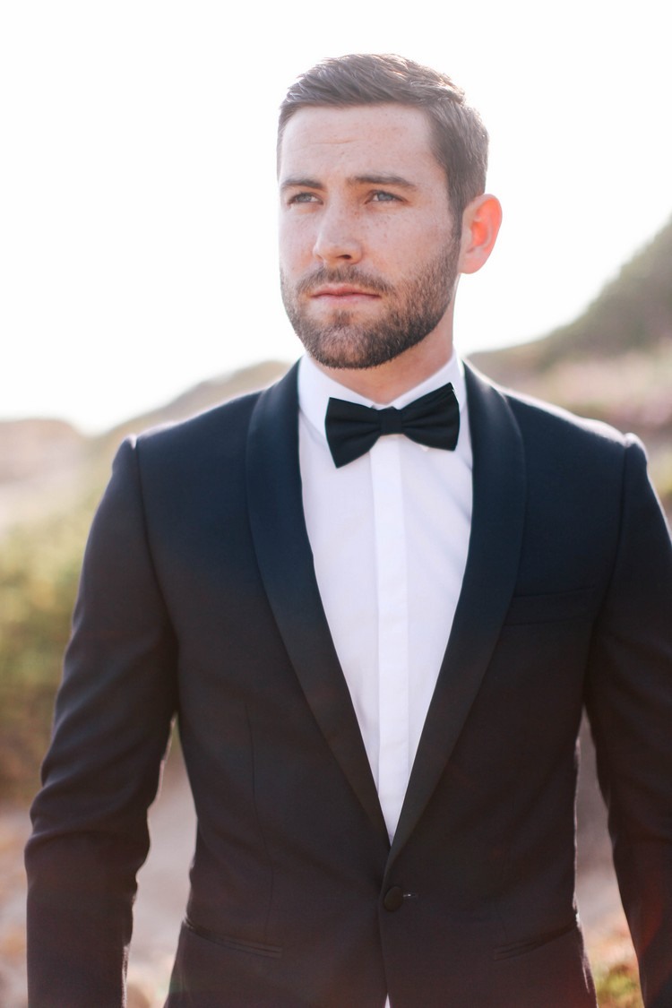 Krátky účes a 3-dňová brada pôsobia obzvlášť mužne ženích-účes-nápady-3-dňový-brada-muž