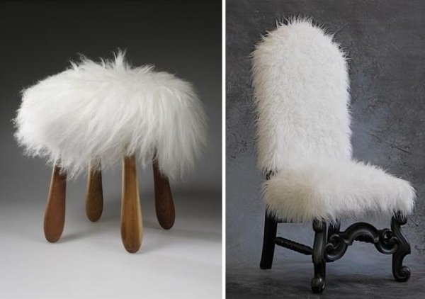 Nadýchaná taburetka do obývačky, drevený lakovaný rám, kožušinová optika, operadlo