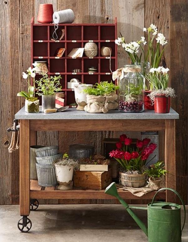 Tipy na dekoráciu pre tipy na jarný záhradný stôl