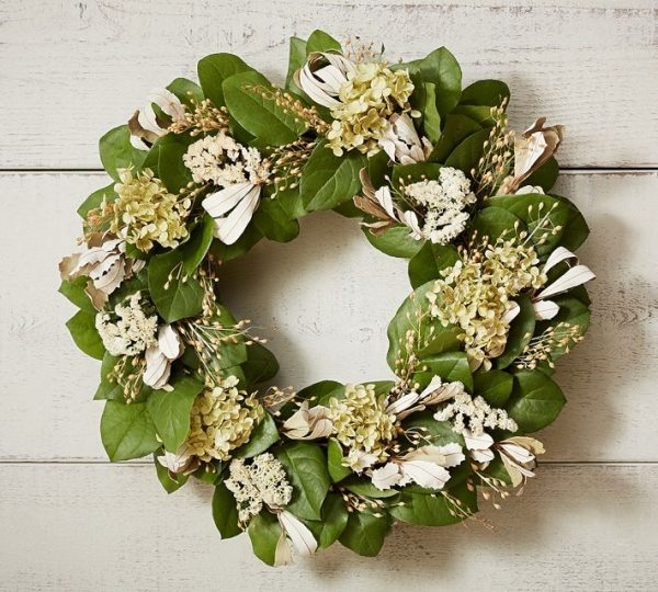 Nápady na dekoráciu jarného venca si vyrobte kvety sami