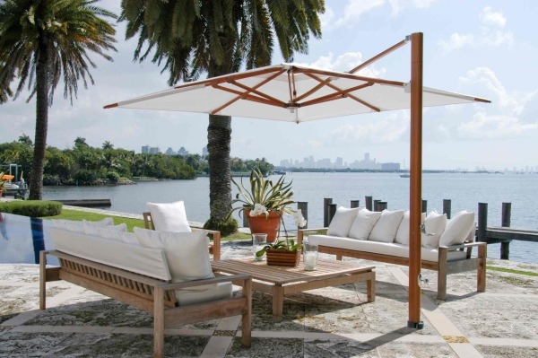 nápady na dizajn, tropický dotyk, morské pohovky, nízky stôl