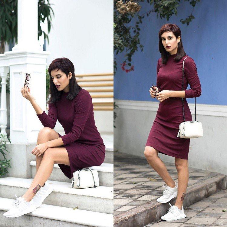 Adidas NMD kombinované so šatami v bordovej červenej