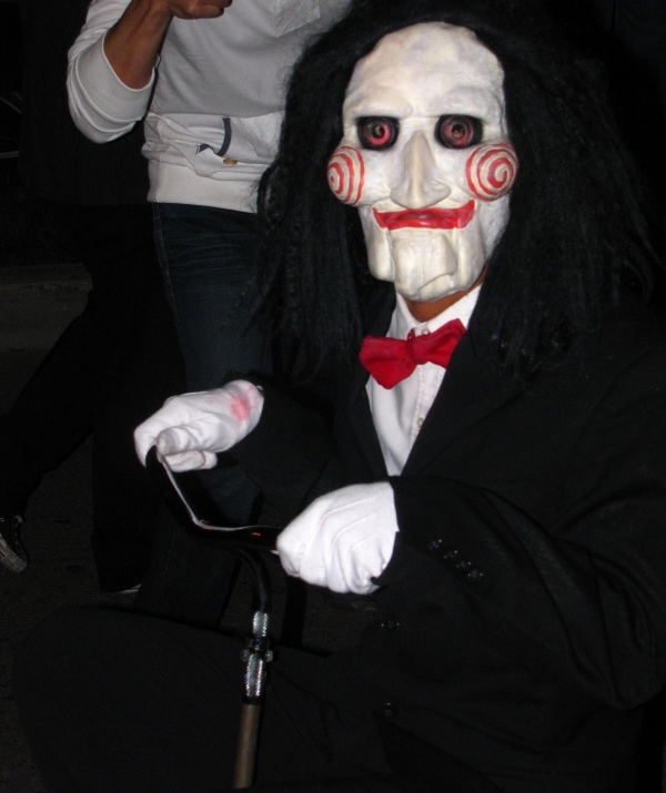 videla som halloweenske tipy na líčenie a nápady na kostýmy horory videli ste tipy na make-up na Halloween a nápady na kostýmy z hororových filmov