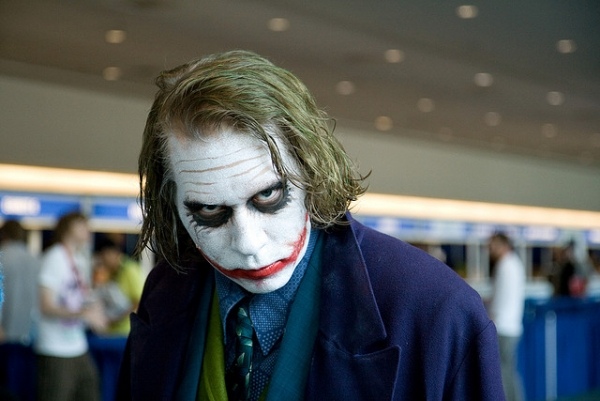 temný rytier halloween make -up tipy kostým nápady horory tipy na make-up temného rytiera na Halloween a nápady na kostýmy z hororov