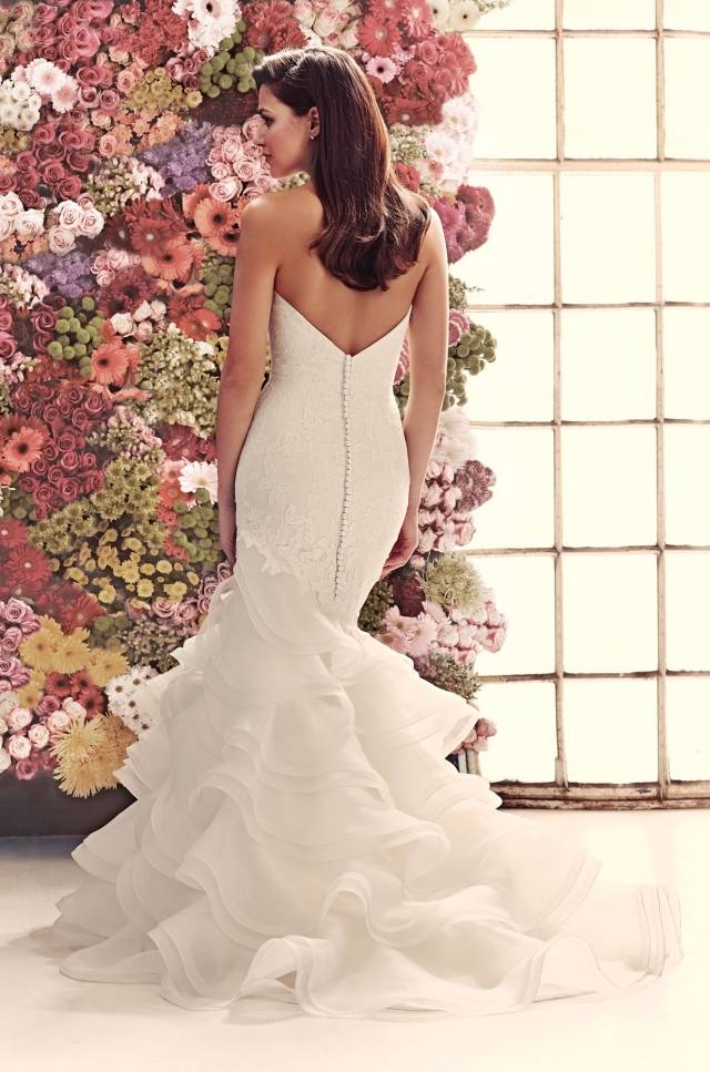 svadobné šaty bez ramienok s volánovou spodnou časťou-ženská-elegantná-mikaella