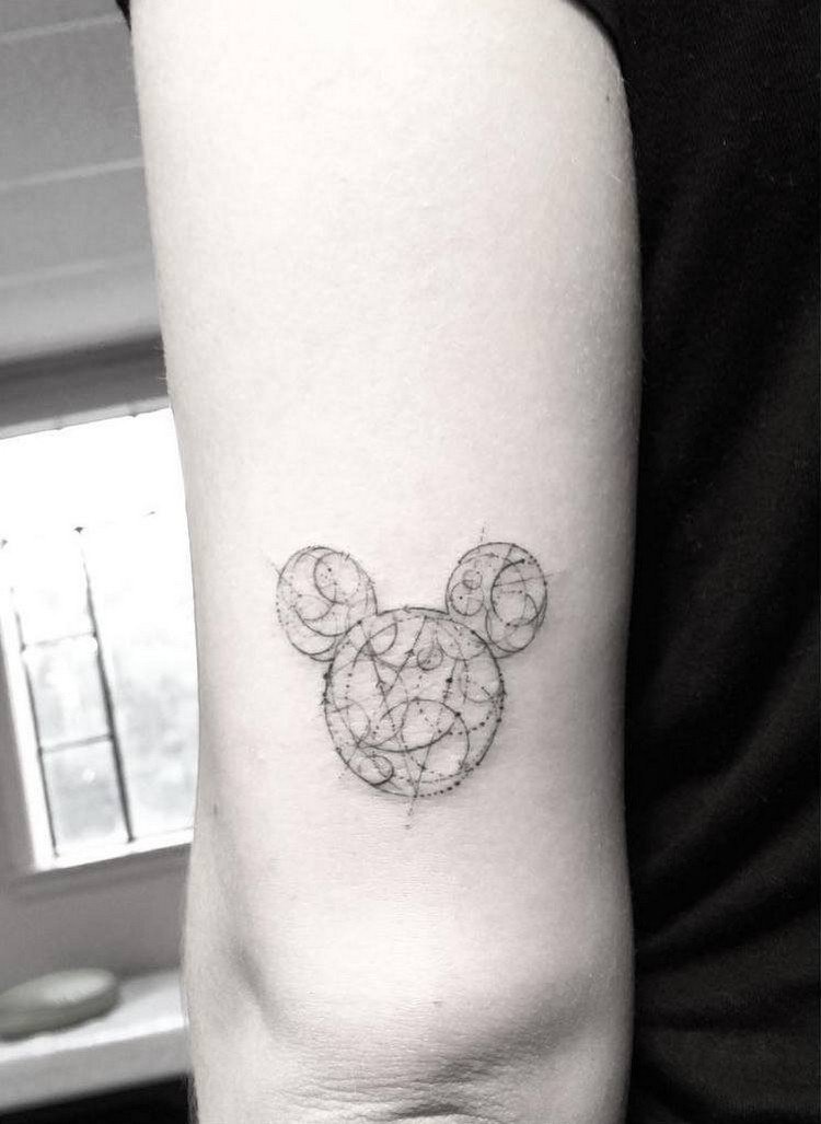 filigránske-tetovacie motívy-mickey-myš-dr-woo