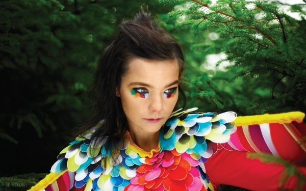 Papagáj v štýle Bjork vymyslite triky na Halloween