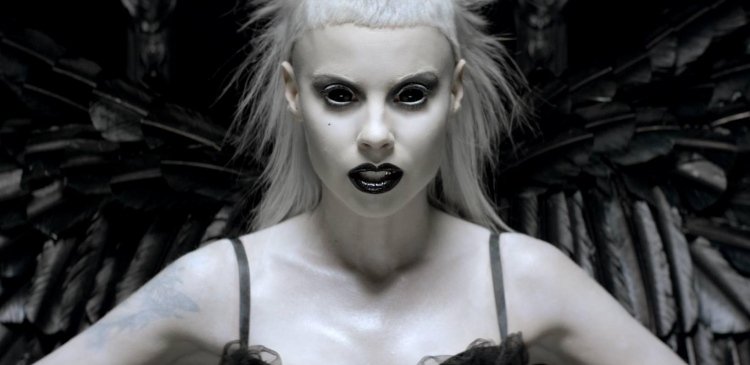 halloween-kostýmy-make-up-antwoord-black-anjel-yo-landy