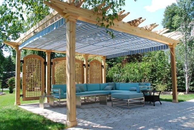 pergola drevo súkromná clona protislnečná tkanina modrá