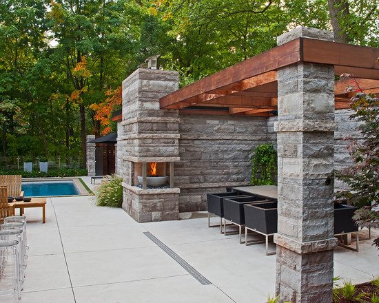 altánok drevená krytina kamenné stĺpy požiarna misa