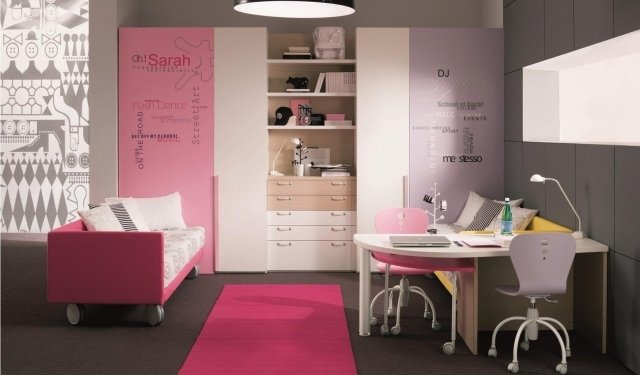 moderná dospievajúca izba dievča, dospievajúci, ružový, rozkladací gauč, stôl