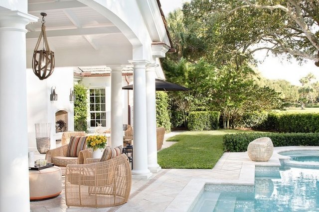 dizajn terasy-trávnik-bazén-ratanový nábytok