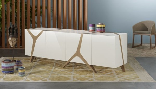 exotická dekorácia obývačky-africké masky