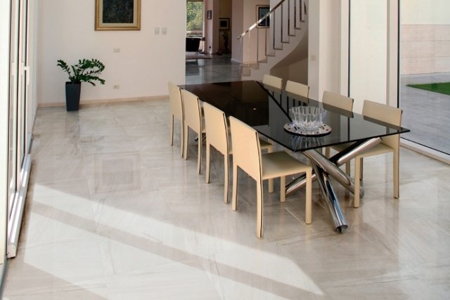 jedálenský kút-dlažba-bielo-glazovaná-moderná