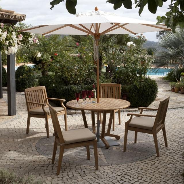 Štýlové sedenie, stojan na slnečník a barlow teak