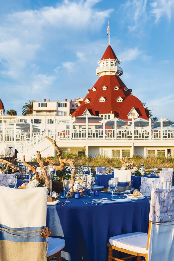 Reštaurácia more krásna svadobná poloha na pláži krásne svadobné miesto na pláži