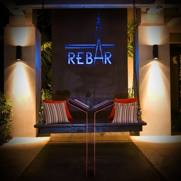 5 -hviezdičkové osvetlenie hotela Indigo Pearl bar