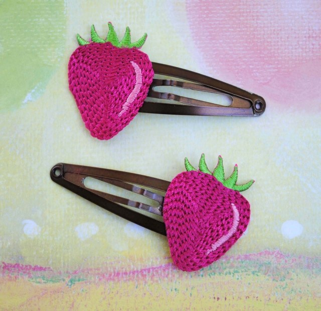 krásne-sponky do vlasov-jahody-na-vlasy