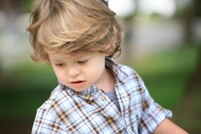 Ležérny a chladný vzhľad - skvelý štýl účes-pre-malých-chlapcov-ležérny-cool-vzhľad-skvelý štýl