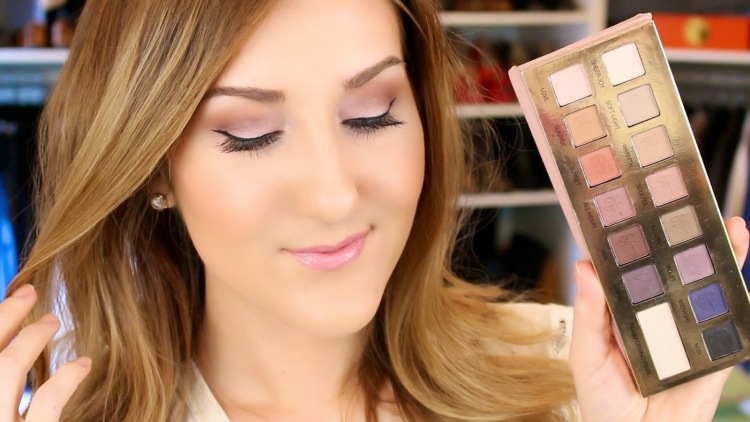 Nude farebná paleta na líčenie očí a sviežu pleť jarný make-up-nahá-farebná paleta-ružové-pery