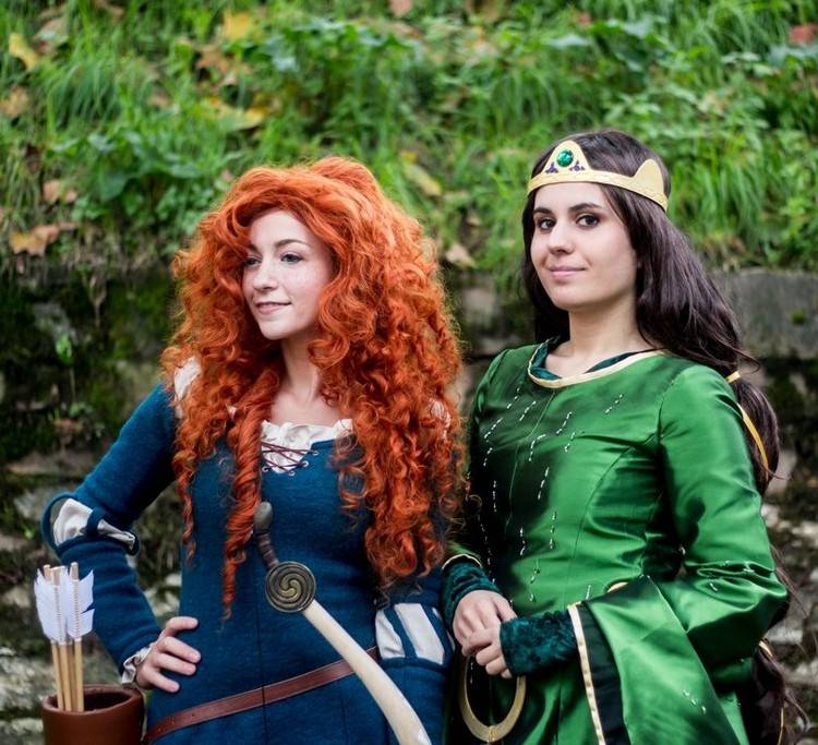 Statočná Disney princezná Merida s červenými vlasmi Halloween-makeup-účesy-Merida-vlasy-Disney-legenda-Highland