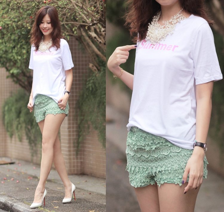 teplé nohavice-outfit-leto-čipka-zelená-biela-tričko-perlový náhrdelník