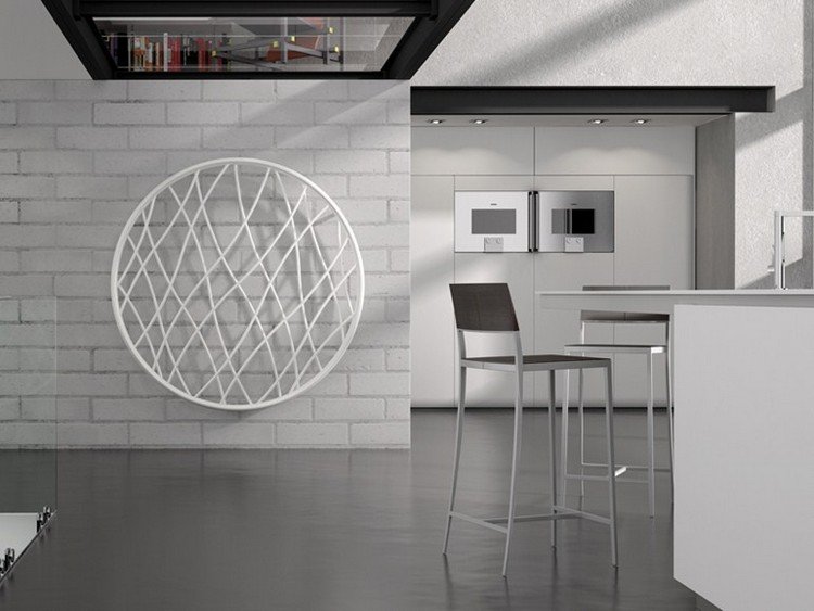 nástenný kruhový radiátor v bielej farbe - Medusa od Irsap moderný radiátor-oceľová-nástenná-okrúhla-biela-obývacia izba-MEDUSA-IRSAP