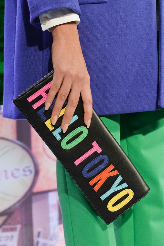 Spojka a kožená potlač Kate Spade Spojka Kate Spade s nápisom Hello Tokyo