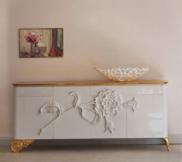 komoda vysoký lesk biely zlatý tanier kvety reliéf predný ROZZONI MOBILI-DARTE