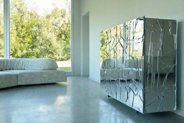 scrigno komoda dizajn zrkadlový povrch edra Fernando Humberto-Campana