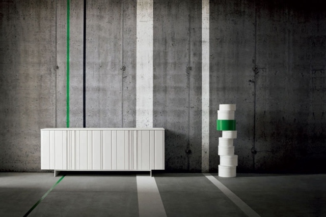 dall agnese komoda biele minimalistické pruhy vpredu