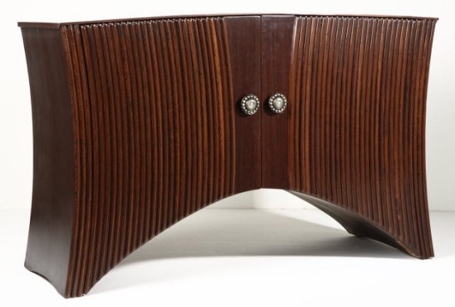 drevená komoda starožitného vzhľadu okrúhle úchytky alcazar