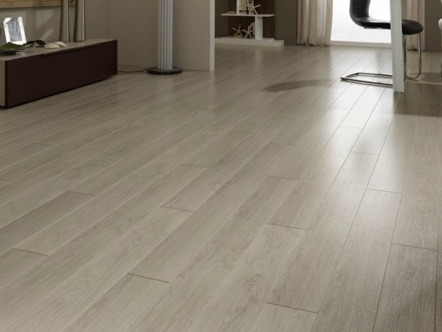nápad svetlého laminátu príjemný farebný námorný dom LEGNOPAN ľahký laminát príjemný farebný námorný vkusný dom LEGNOPAN