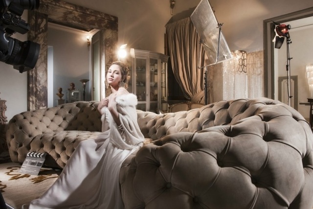 obývacia izba-moderný nábytok-3-miestna pohovka-všívaná-NUVOLA-Mantellassi-1926