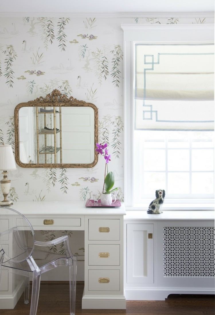 Obklad chladiča so skrinkami po stranách nápady obklad radiátora vstavaná skriňa vinobranie tapeta stôl transparentná stolička