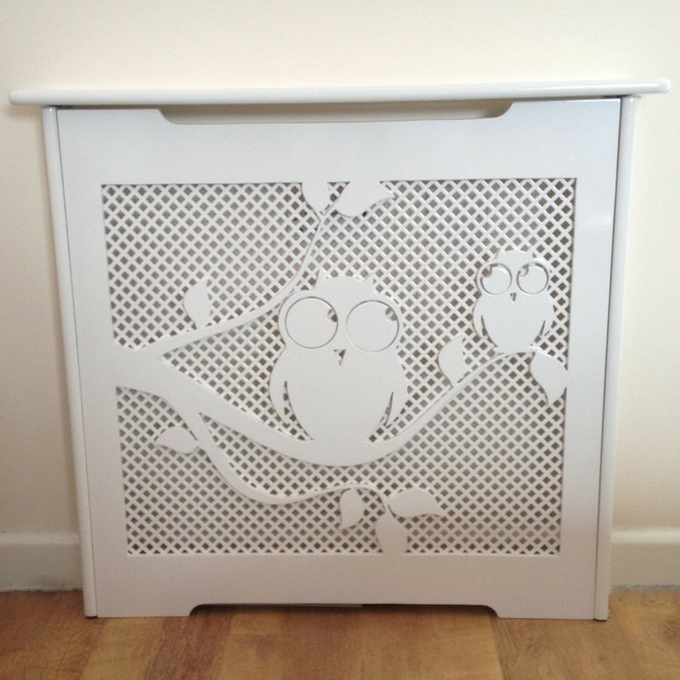 Obklad chladiča s motívmi sov nápady obklad chladiča sova motív originálne biele drevo