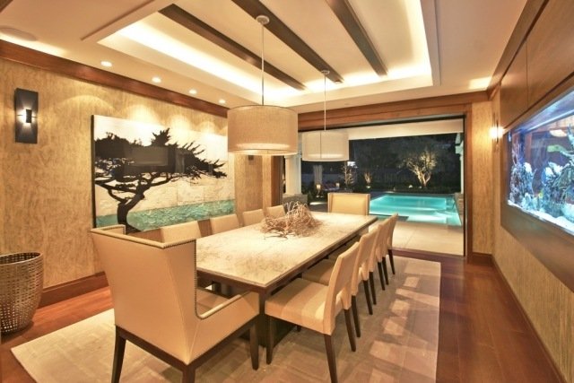 nepriame osvetlenie-jedáleň-strop-akvárium-stena