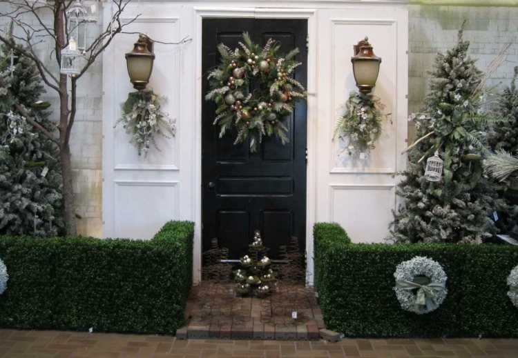 nápady vianočné dekorácie veniec na dvere dizajnové lampy umelý sneh