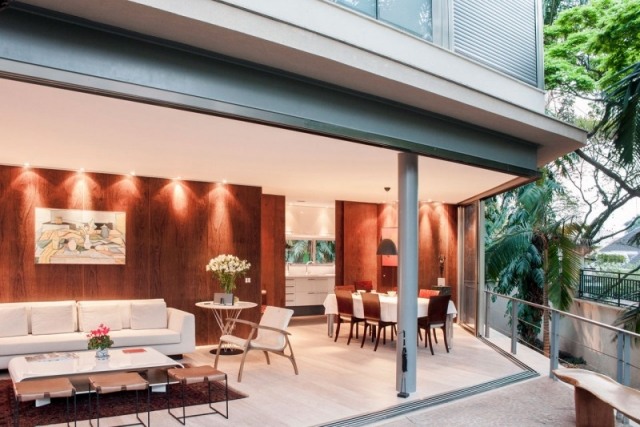 Nápady na dizajn steny-drevené obloženie-otvorený obytný dom so záhradou Moderné nápady na dizajn stien, drevené obloženie-otvorené bývanie