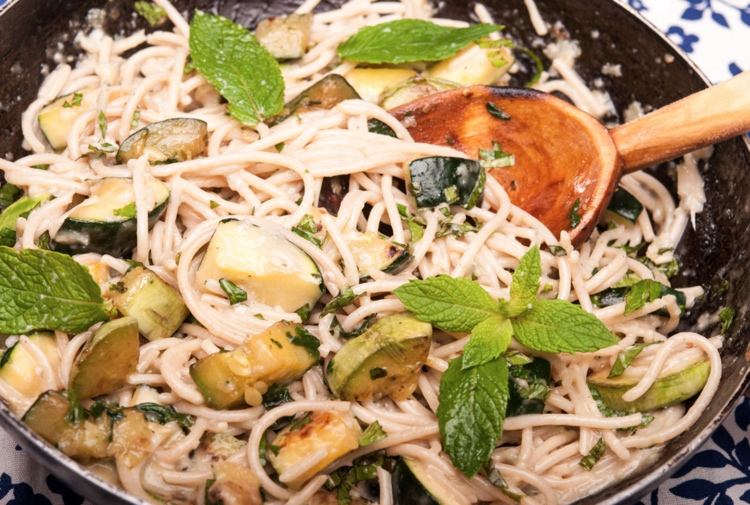 ľahké letné jedlá špagety s cuketou