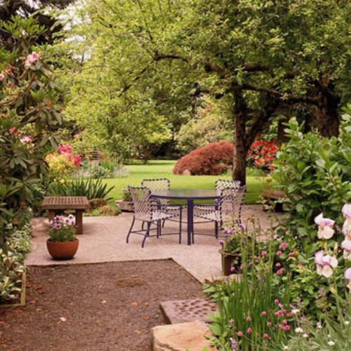 tipy na záhradný dizajn skrývajú problémy na dvore