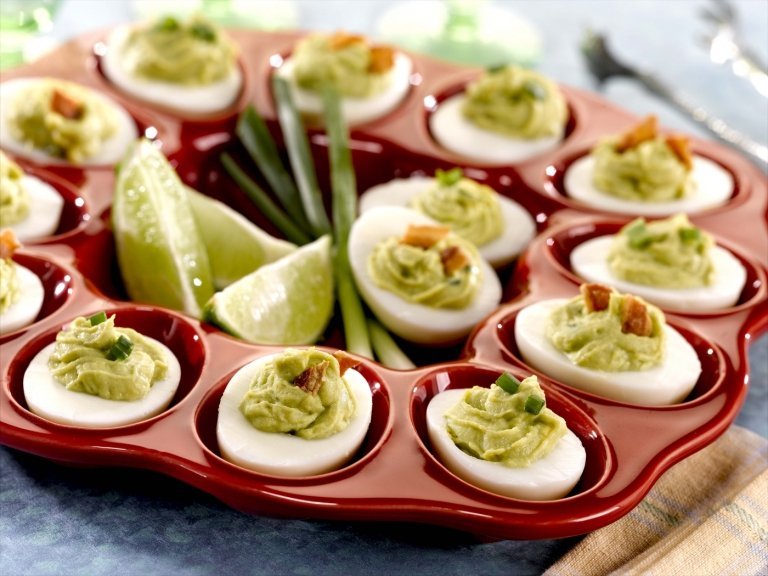 Ruská vajíčka na avokádovej ranči